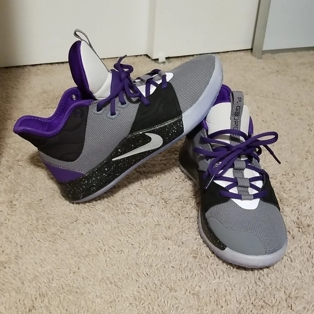 Nwot Nike PAUL GEORGE Basketball Shoes , Size 7.5